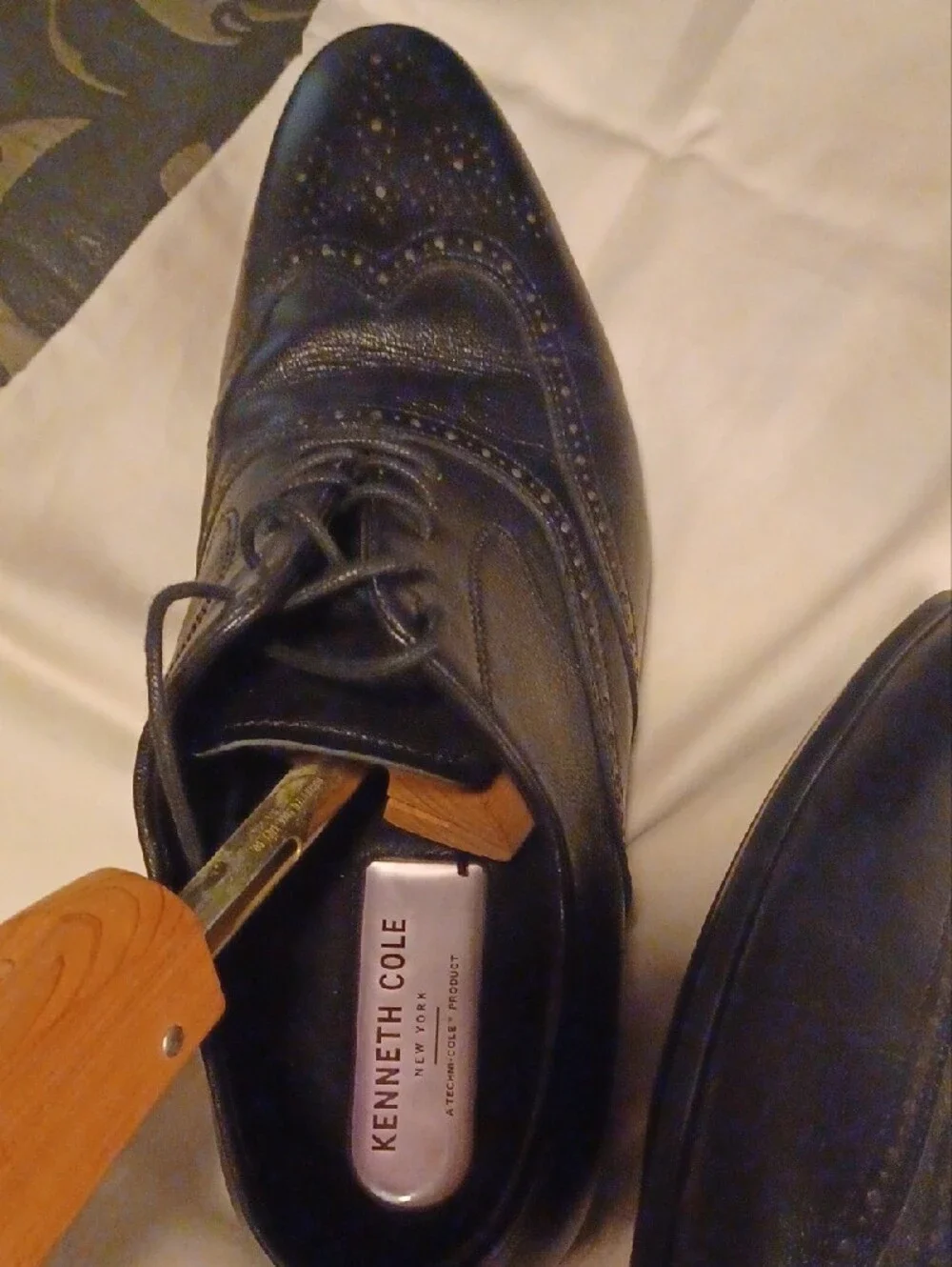 Kenneth Cole Black Leather Brogue Derby Oxfords